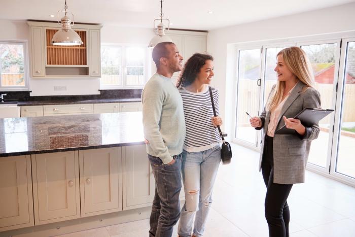 Finding a Green Real Estate Agent Selecting a Green Real Estate Agent