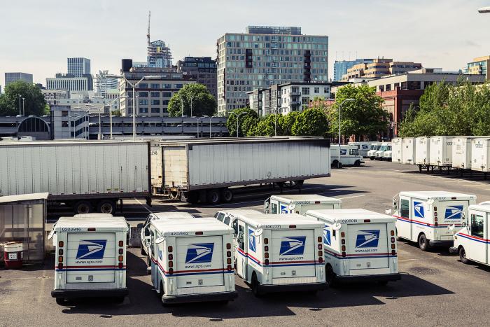 EVs, the Climate, and the US Postal Service EVs, the Climate, and the US Postal Service